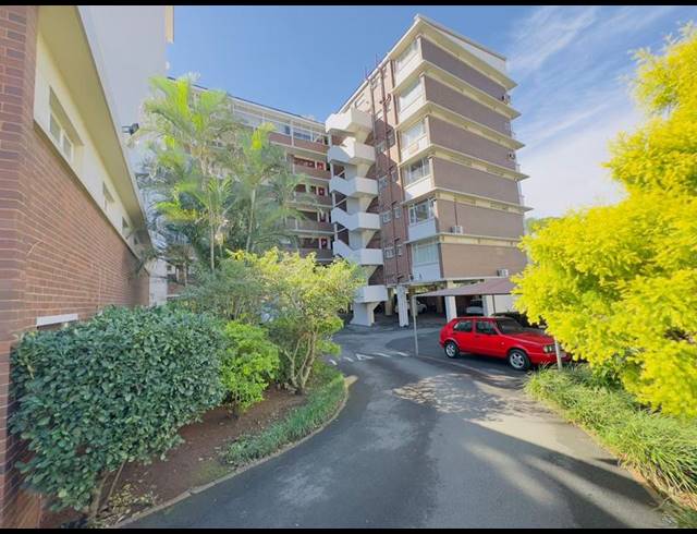 3 BEDROOM APARTMENT FOR SALE IN GLENWOOD